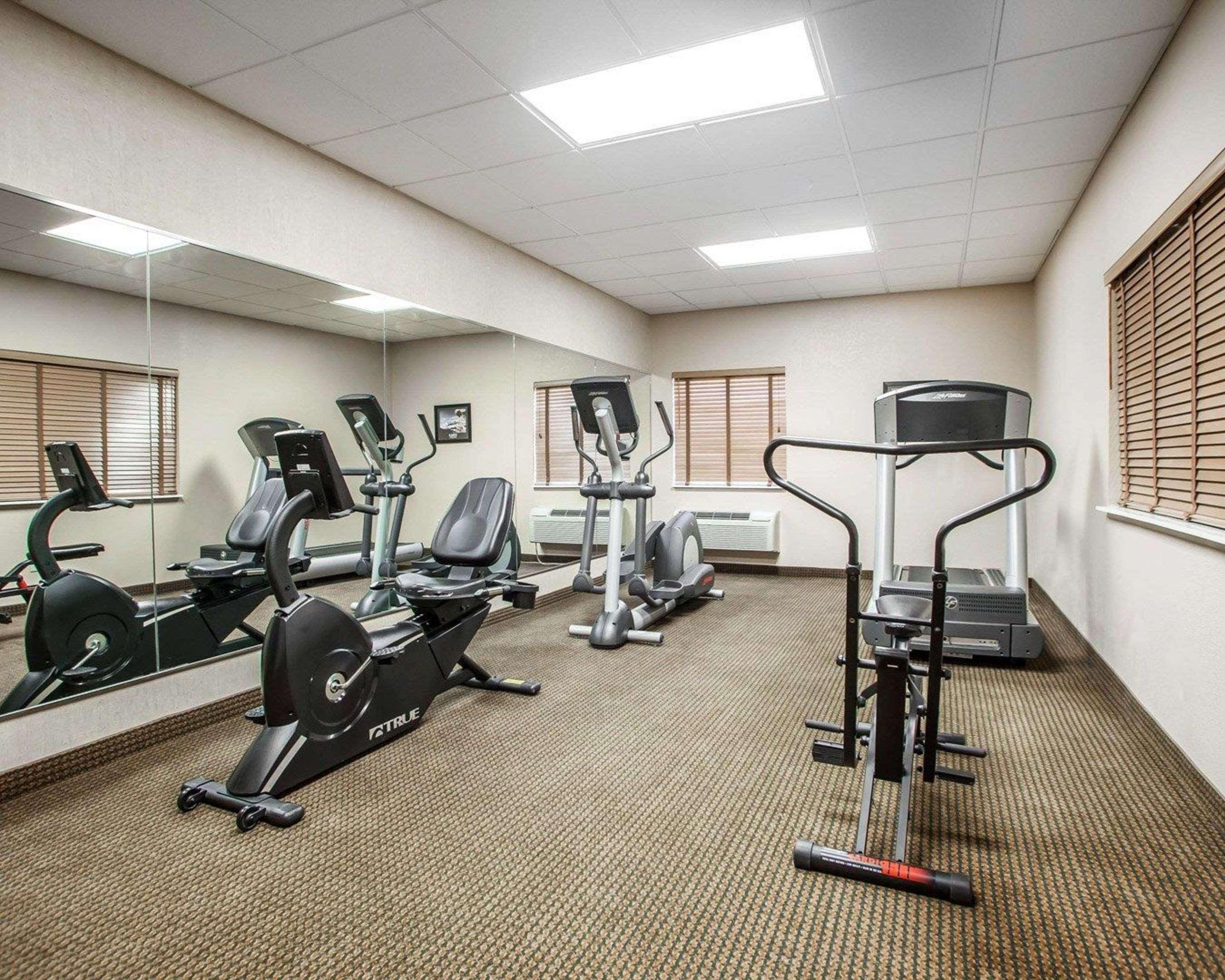 Comfort Inn & Suites Macon Extérieur photo